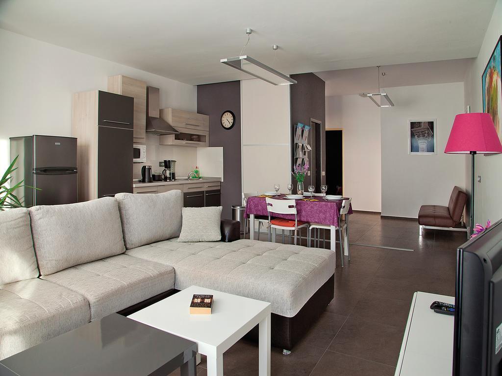 Apartments Bozena Poreč Exterior foto